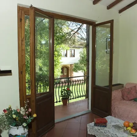 Podere San Lorenzo Farm stay *